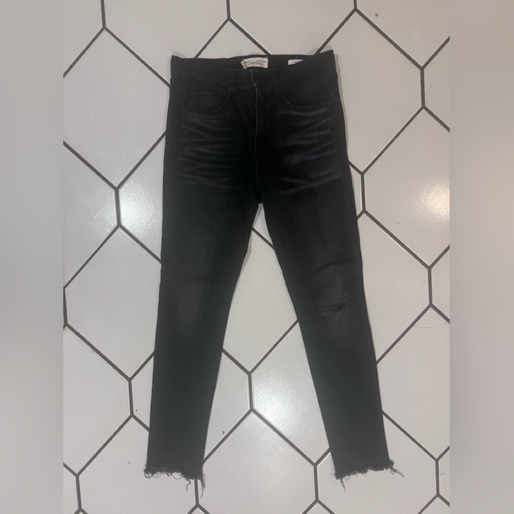 Nili Lotan womens black Basalt color skinny jeans. Size 27